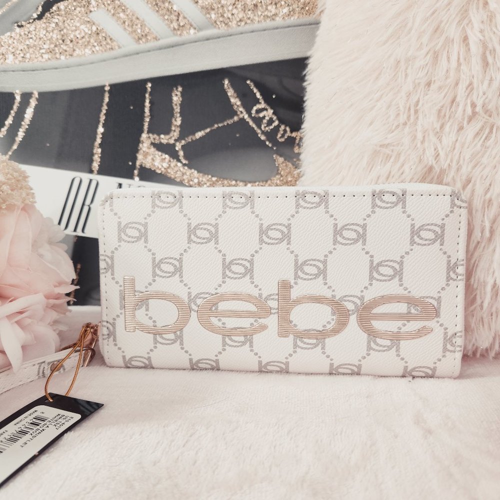 bebe briella wristlet  wallet NWT